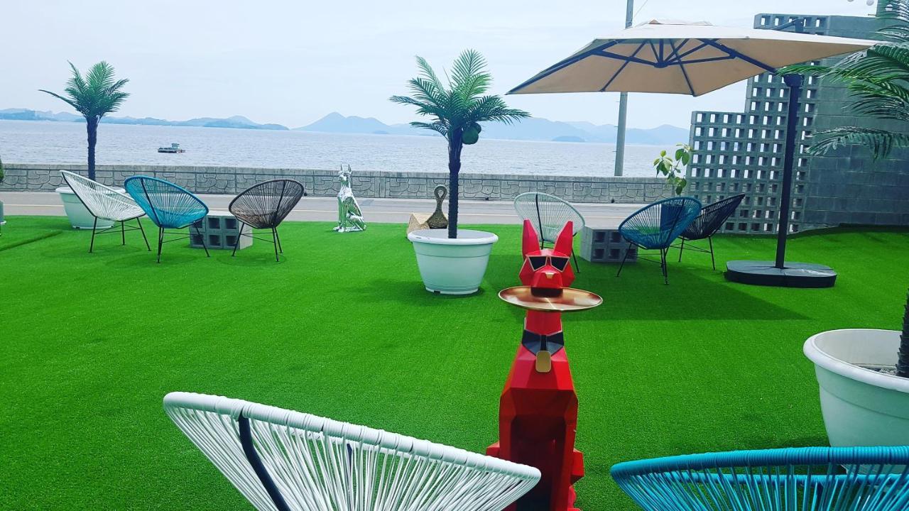 Gold Beach Resort Йосу Экстерьер фото