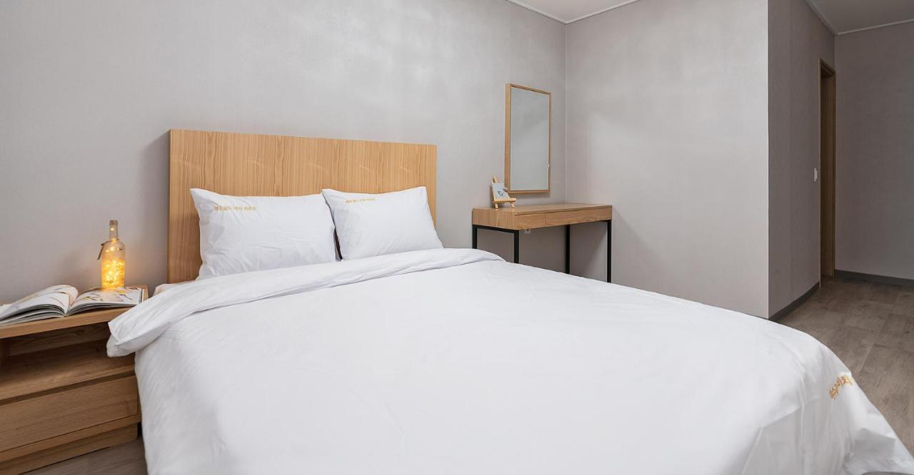 Gold Beach Resort Йосу Экстерьер фото